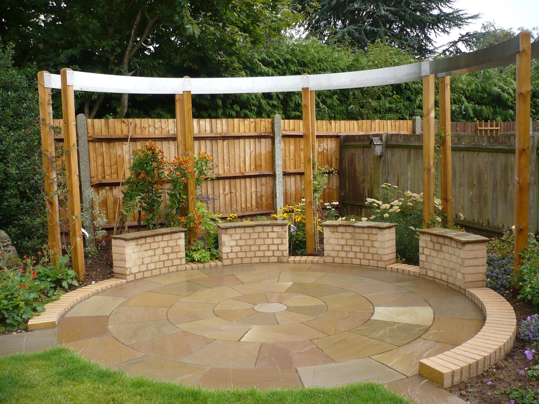 Staggered Garden Wall