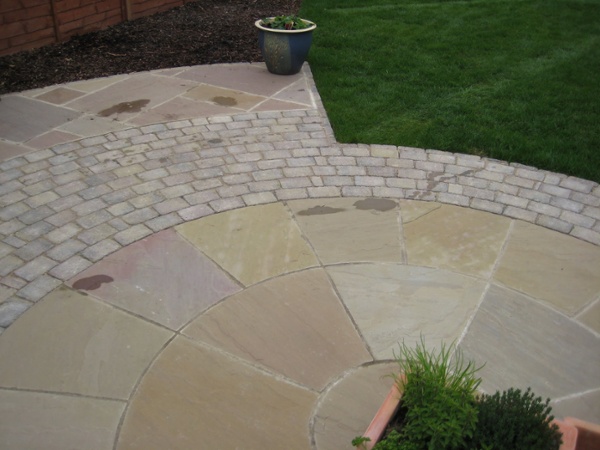 Indian Sandstone & Block Paving Circle